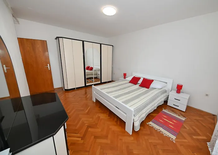 Mara Apartment