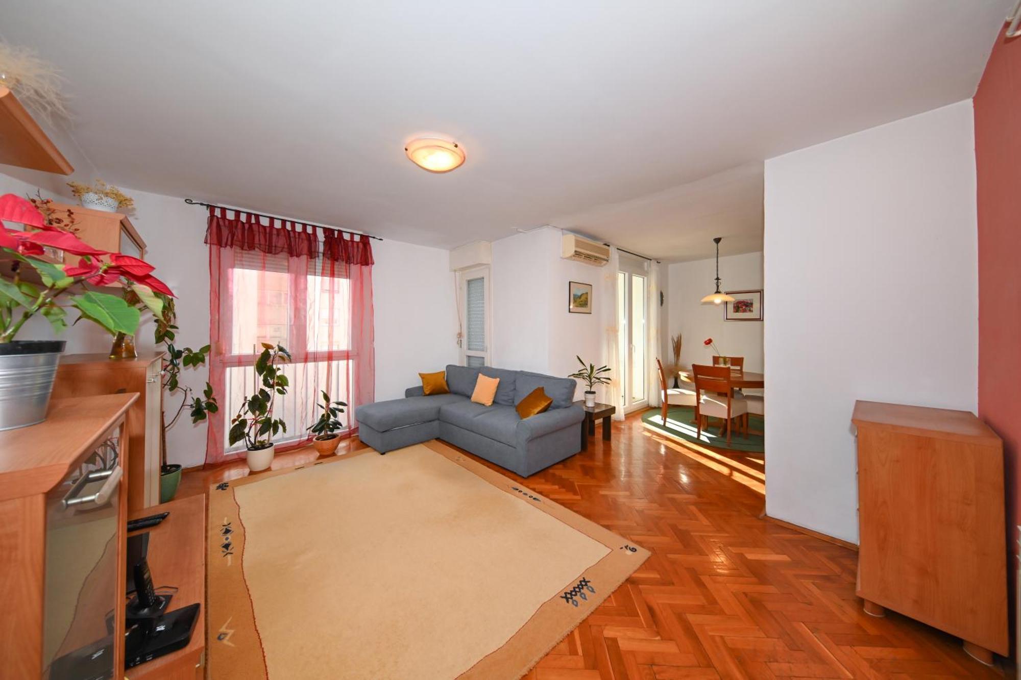 Mara Apartment *